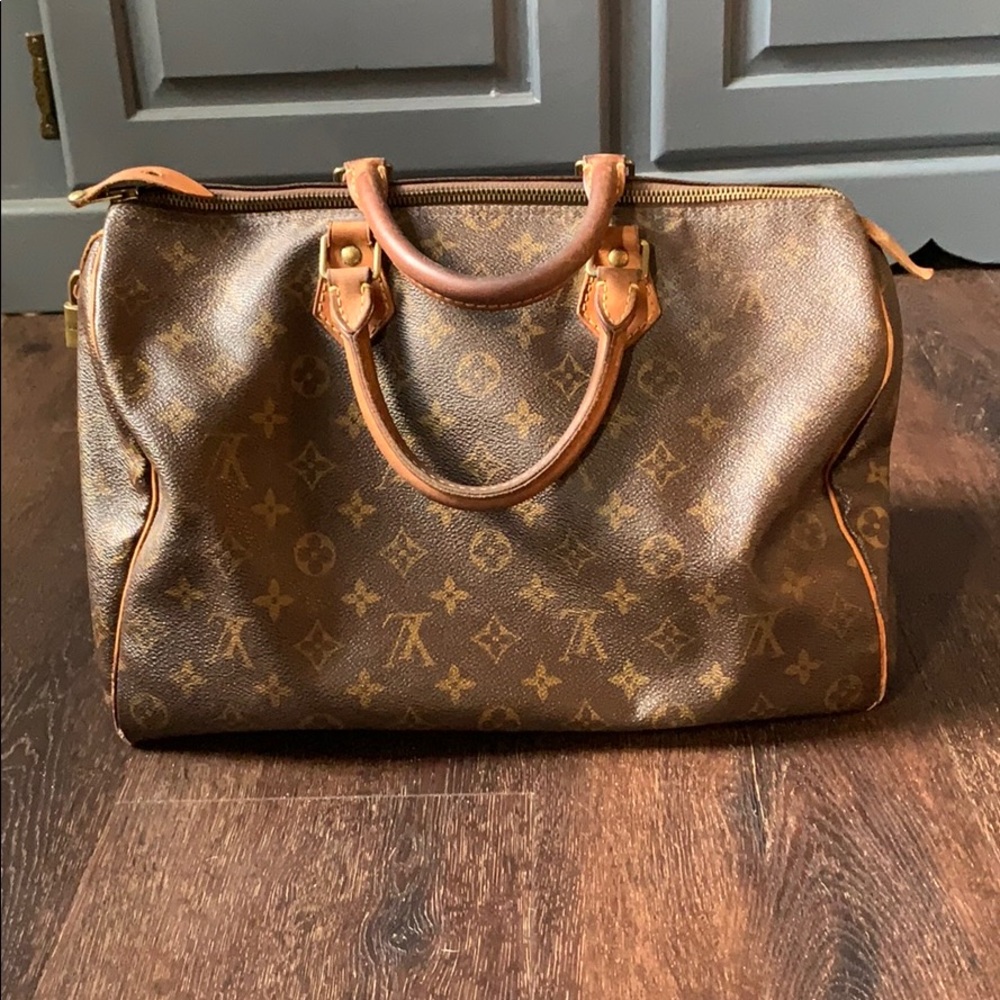 Louis Vuitton Speedy 35